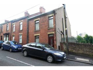 2 bedroom, End Of Terrace House house..