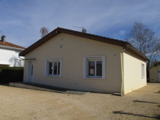 Detached Modern Bungalow With Garage..