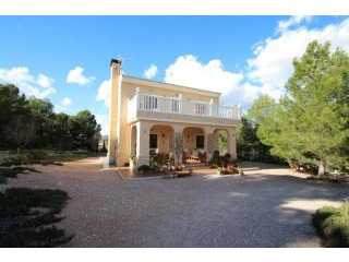 Pinoso Mountain villa close to town..