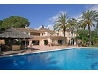 7 Bedrooms - Villa - Malaga - For Sale