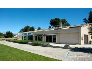 Stylish Contemporary Home With 4..