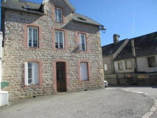 Attractive Village House in Nice Sector