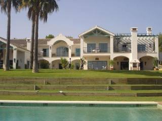 8 bedroom Detached Villa For Sale:..