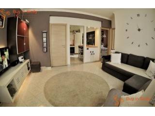 2 bedroom Apartment For Sale: VIA..