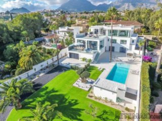 Impressive modern luxury villa in La Nucia, built in 2016..