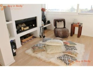 1 bedroom Apartment For Sale: Via Reno..