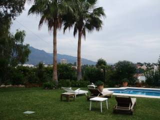 VILLA FOR SALE NUEVA ANDALUCIA