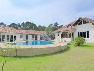 4 plus bedroom pool estate on a large..