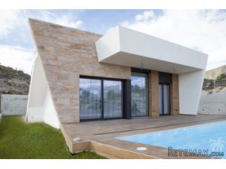 Are you looking for a nice, detached villa with a private..