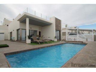 Beautiful villa located in Villamartin, Orihuela Costa..