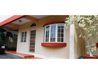 Townhouse For Rent in Almond Court