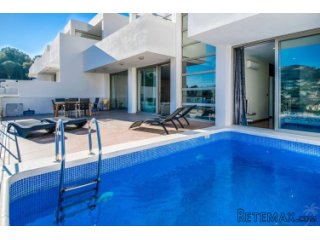 This villa is located in a quiet residential of 14 houses..