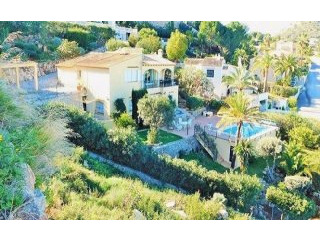 Lovely Large Villa For Sale In La..