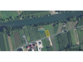 Ozalj, Trška - građevinsko zemljište 840 m2 uz rijeku Kupu i