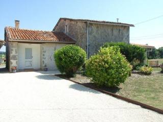 2 Bedroom Detached House For Sale