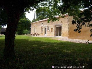Ref 29009 : Perigourdine En Pierres