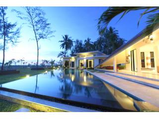 5 bedroom ultra luxury beachfront villa..