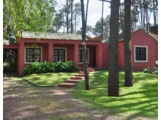 3 Bedroom House - For Rent - Pinares