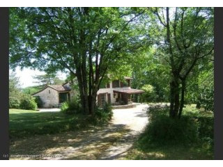 House with two gites, pool and barn in..