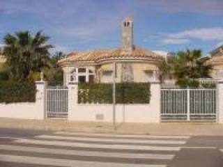 2 Bedrooms - Villa - Alicante - For Sale