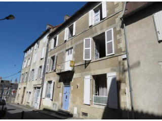 Big townhouse in centre of Montmorillon..