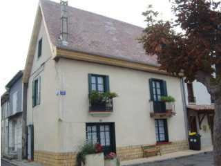 Pretty Village House For Sale With 3..