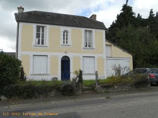 Pretty Village House Sept Vents - Terra..