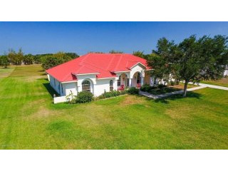 4 bedroom Detached House For Sale: 4061..