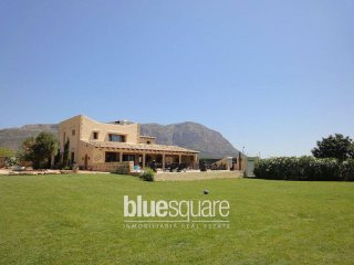 Magnificent 4 bedroom finca near Javea..