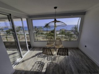 Maravilloso apartamento en primera línea de playa, recien..