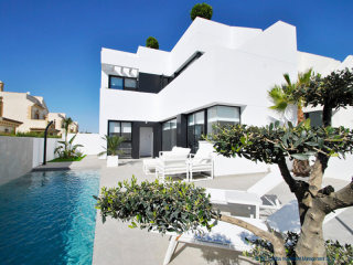 3 Bedrooms - Villa - Alicante - For Sale