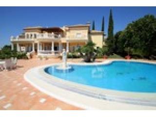 5 Bedrooms - Villa - Malaga - For Sale
