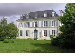 4 bedroom House For Sale: 17500..