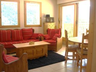 An excellent 3 bed apartment, with a..