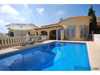 Nice villa with open views, situated in a sunny location in..