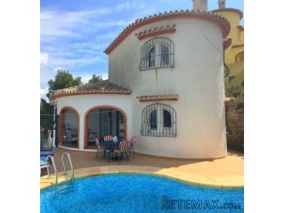 This villa with private pool and sea views was built in..