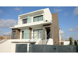 3 Bed Semi Detached Villa with..