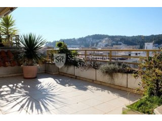 Beautiful Apartment With A Large..
