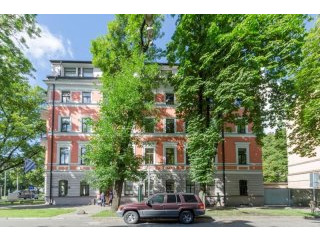 Elegant Apartment In Embassy Area Of..