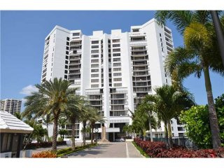 1 bedroom Flat For Sale: 300 Three..