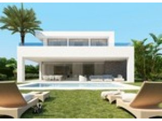 4 Bedrooms - Villa - Malaga - For Sale