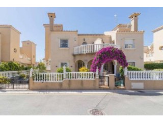 3 Bedroom 2 Bathroom Townhouse In Playa..