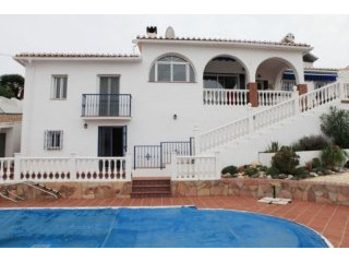 3 bedroom, 3 bathroom Villa, (build 150..