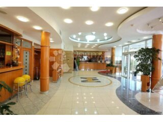 Hotel prvi red do mora