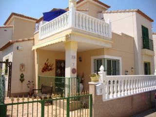 3 Bedrooms - Villa - Alicante - For Sale