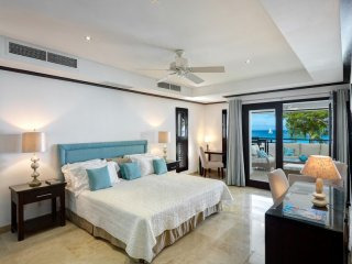 3 Bedrooms - Apartment - Saint James -..