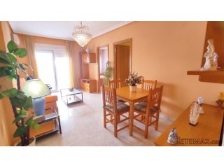 Apartamento 2 dormitorios, amueblado y equipado, cocina..
