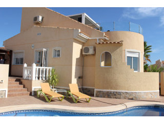 3 Bedrooms - Villa - Alicante - For Sale