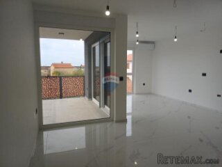 Istra, Fažana-Valbandon, novi dvosoban stan sa uporabnom doz