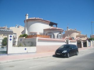 4 Bedrooms - Villa - Alicante - For Sale